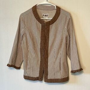 Amx Ladies Striped Jacket Ruffle Trim Pockets Size Large Stretch.